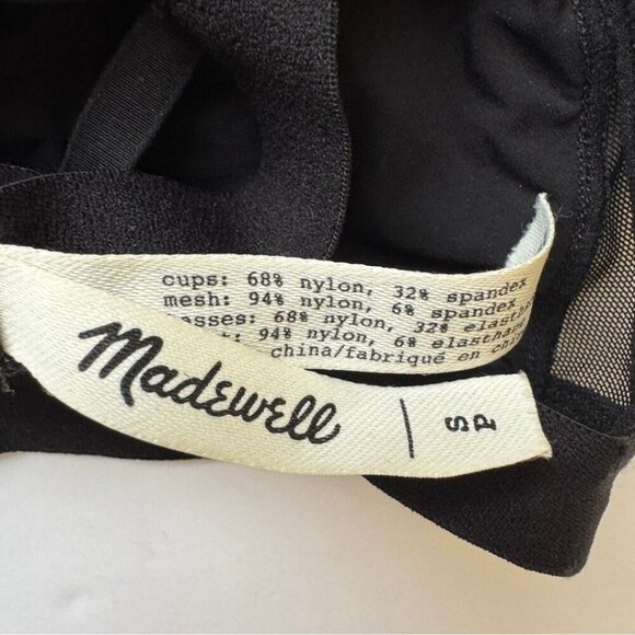 Bundle of 4 Bras Aritzia Talula Bandeau Pink & Betsey Johnson Knix Sportsbra S - Picture 7 of 13